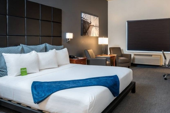 Wood River Inn — Hailey, ID