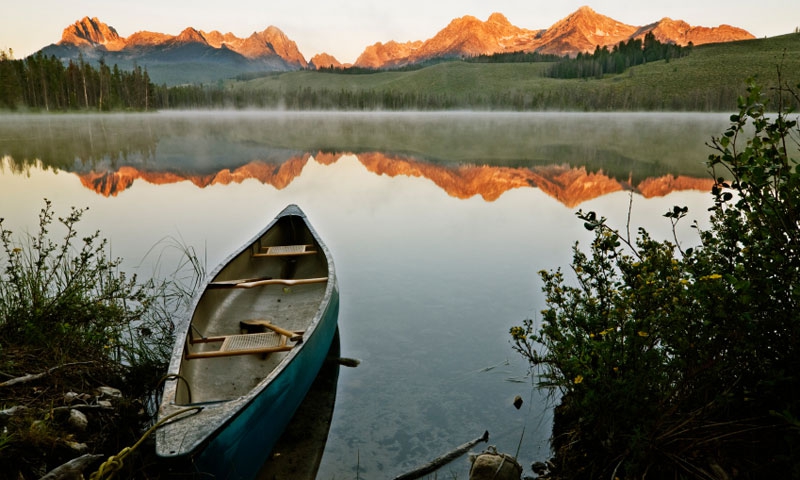 Canoe in Little Redfish Lake in Stanley Idaho